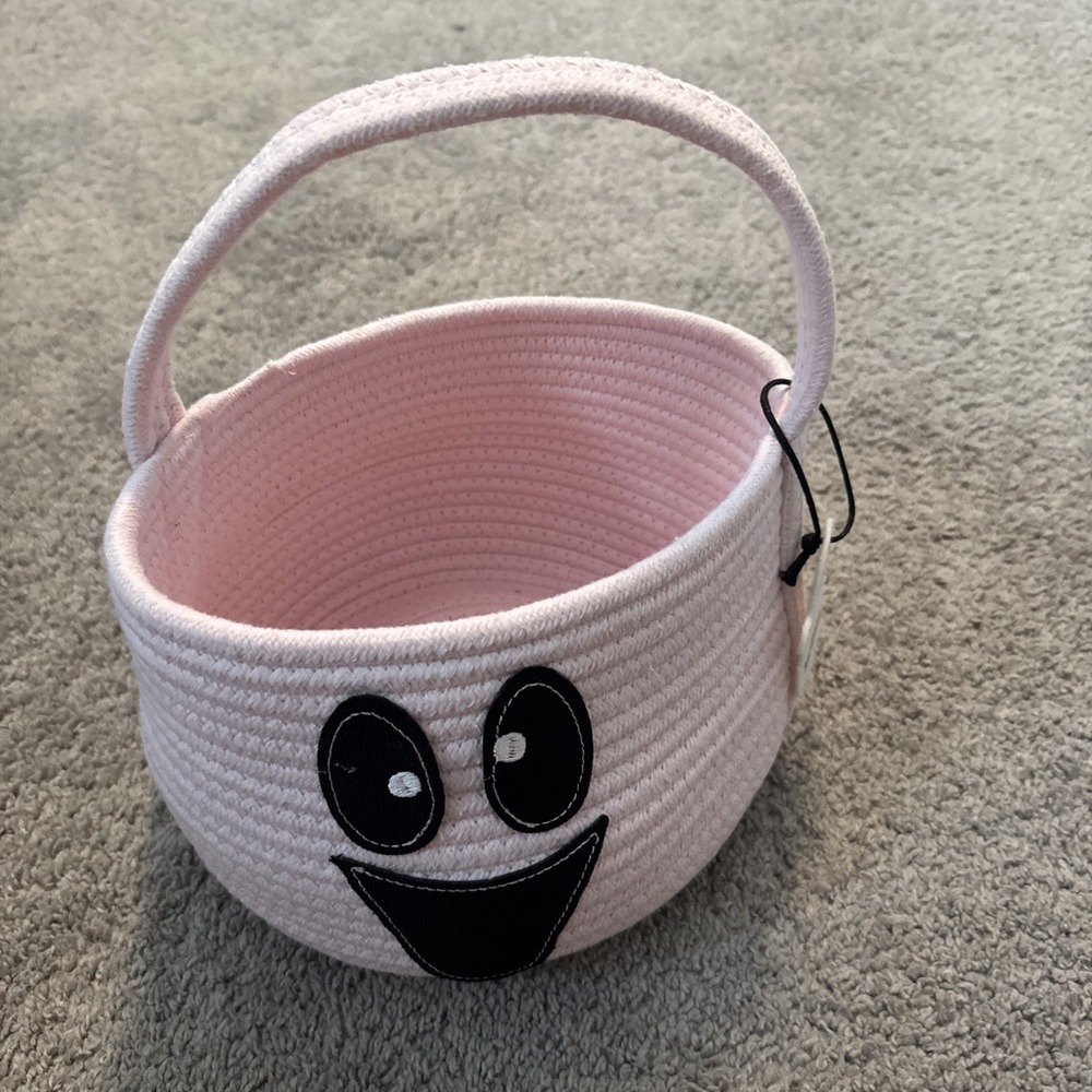 Halloween Storage Basket Woven Basket with Handle Ghost Decor, Cute Pale Pink